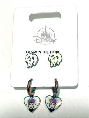 NWT Glow in the Dark Evil Queen Earrings Set